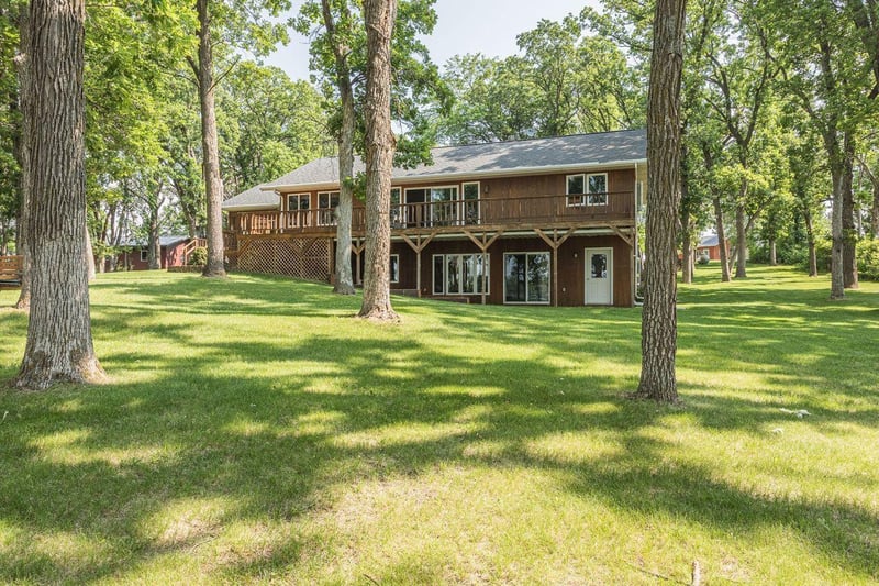 48987 Tamarac Dr, Pelican Rapids, MN 56572