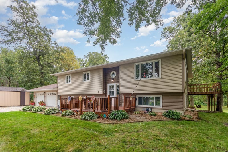 4645 Halstad Ave, Webster, MN 55088