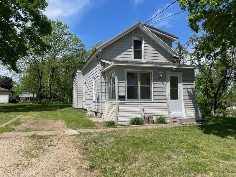 1109 3rd St W, Menomonie, WI 54751