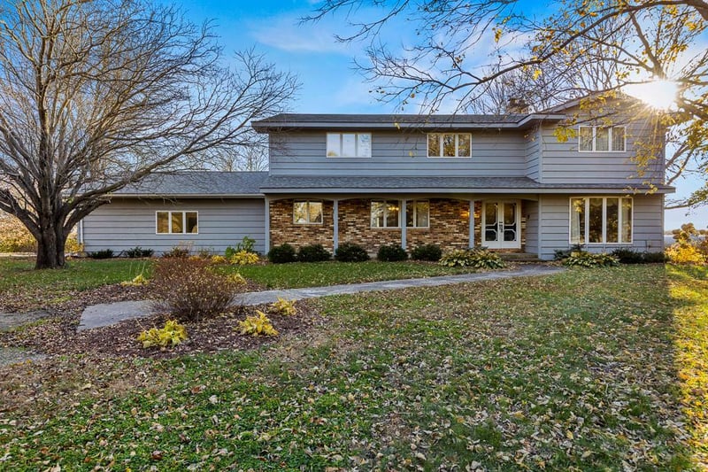 15450 260th St, Milroy, MN 56263