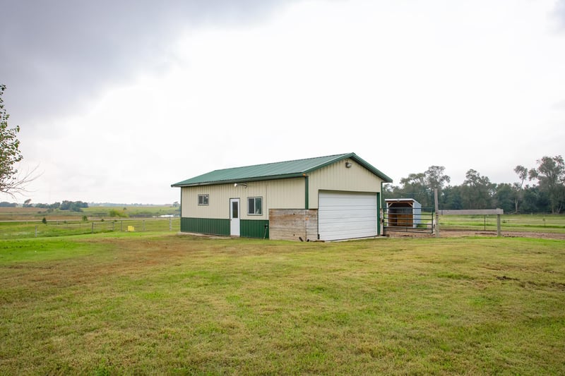23109 145th St NE, New London, MN 56273