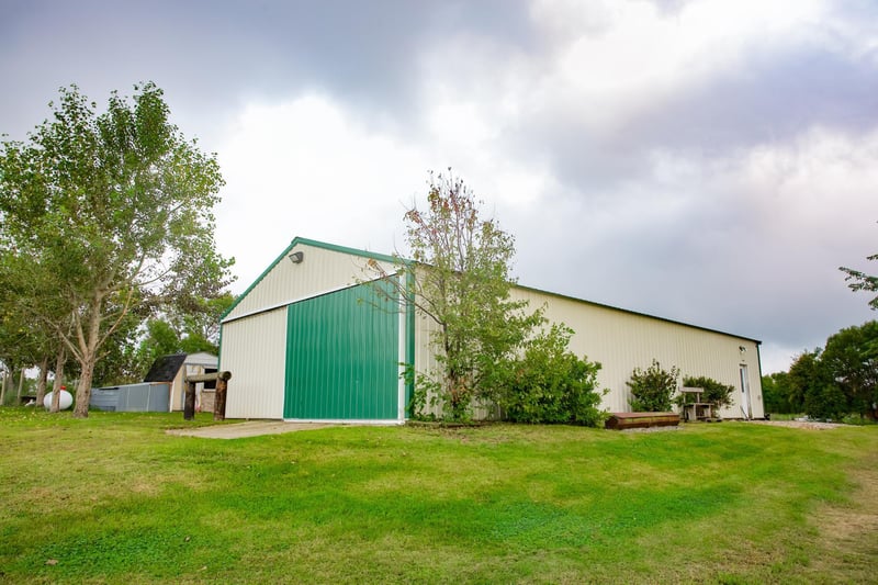 23109 145th St NE, New London, MN 56273