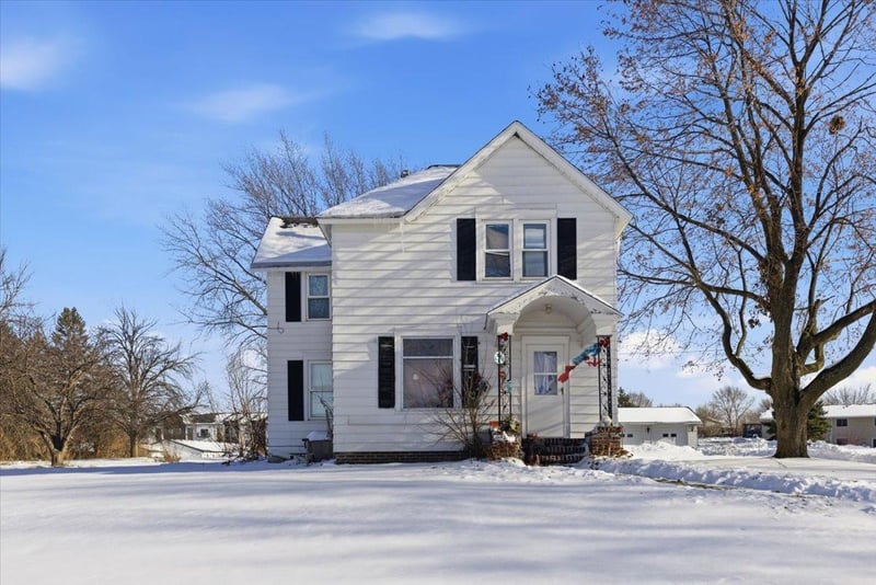 3525 Vermillion St, Hastings, MN 55033