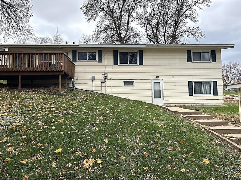 335 E Sorenson Ave, Appleton, MN 56208