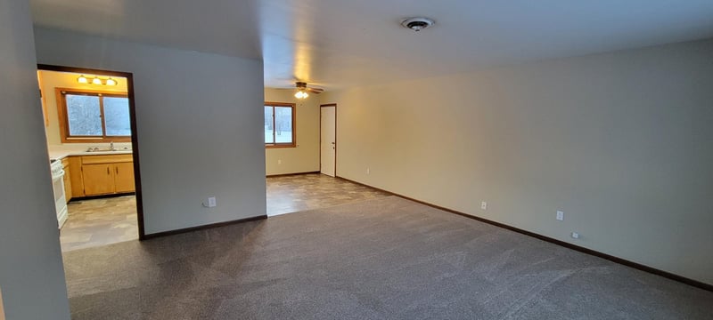 412 E Hamilton Ave, Baudette, MN 56623