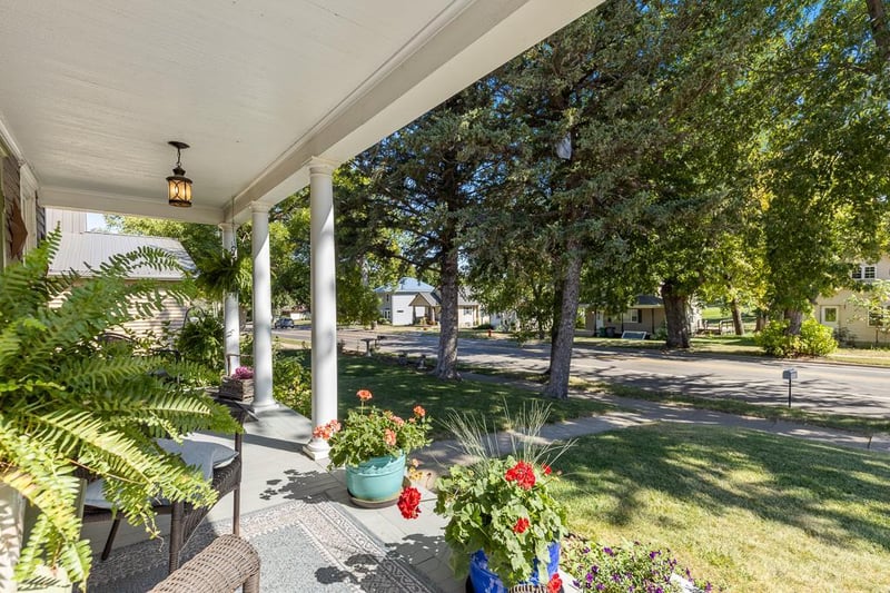 220 Fremont St S, Lake Benton, MN 56149