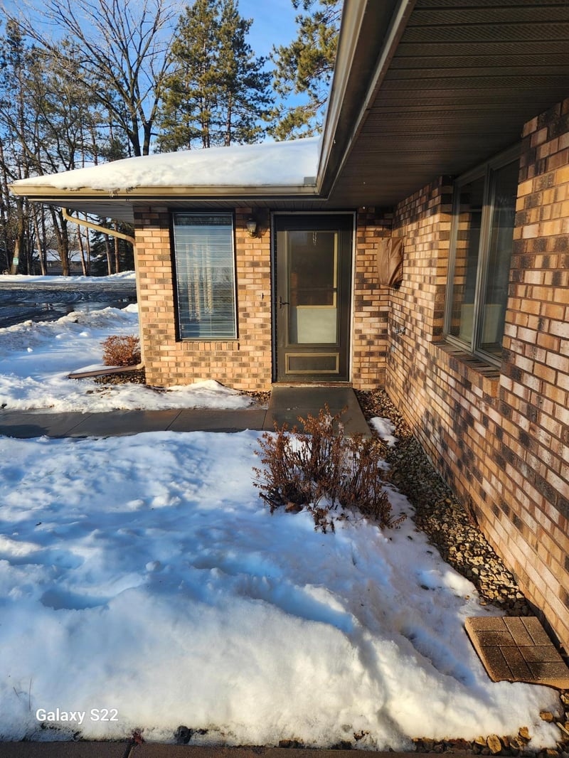 30123 Olinda Trl #3, Lindstrom, MN 55045