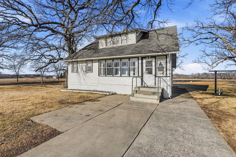 6132 Mayhew Lake Rd NE, Sauk Rapids, MN 56379