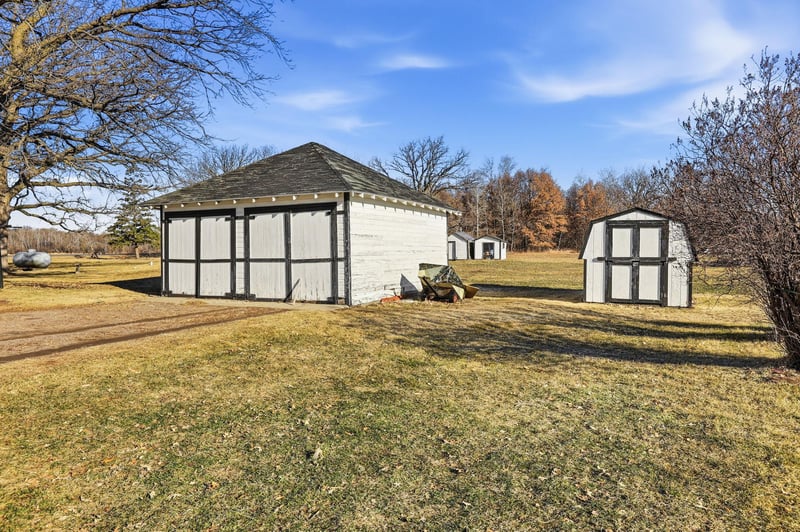 6132 Mayhew Lake Rd NE, Sauk Rapids, MN 56379