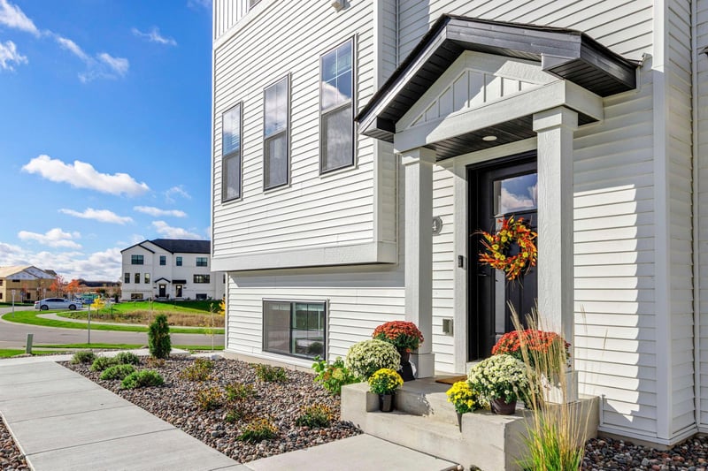 10244 Birchwood Cir, Victoria, MN 55318