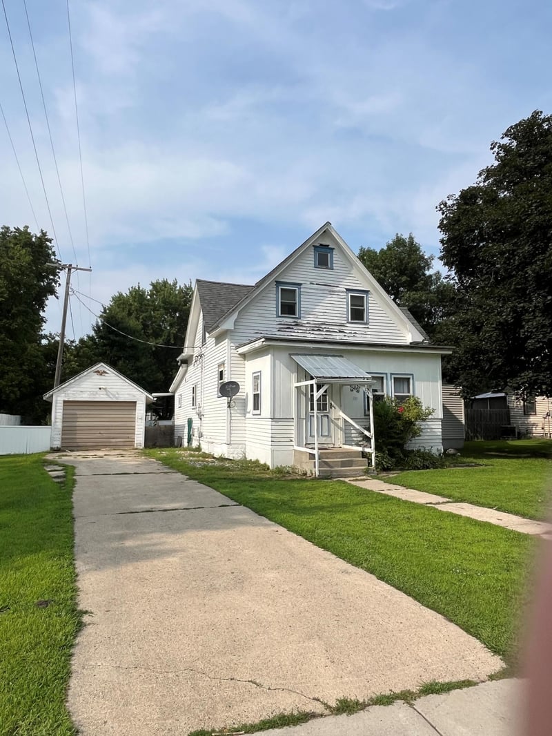 130 Linden St, Dawson, MN 56232