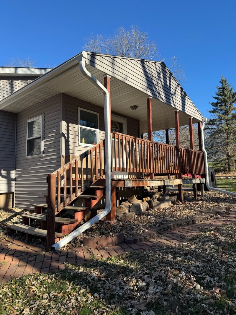 1508 Ridgeview Dr, Montevideo, MN 56265