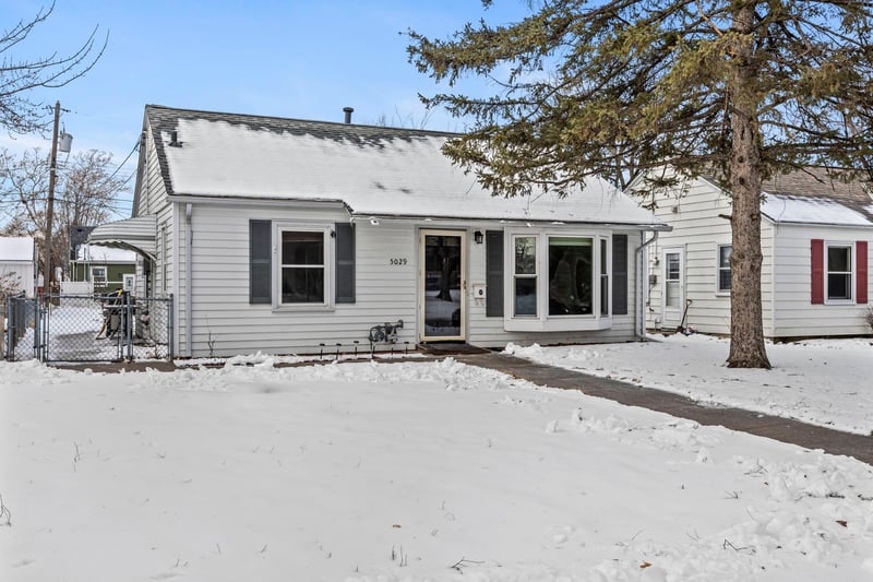 5029 Dupont Ave N, Minneapolis, MN 55430