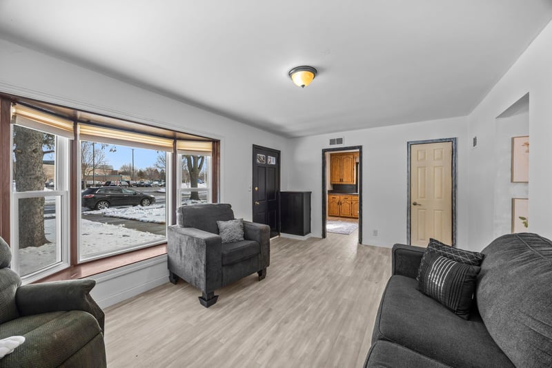 5029 Dupont Ave N, Minneapolis, MN 55430