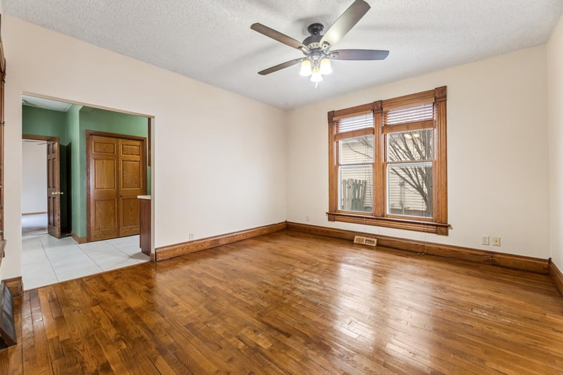 209 Oak St S, Mabel, MN 55954