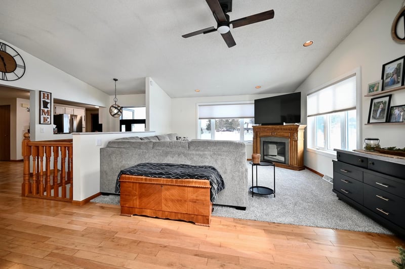 20 Cedar Ln, Lewiston, MN 55952