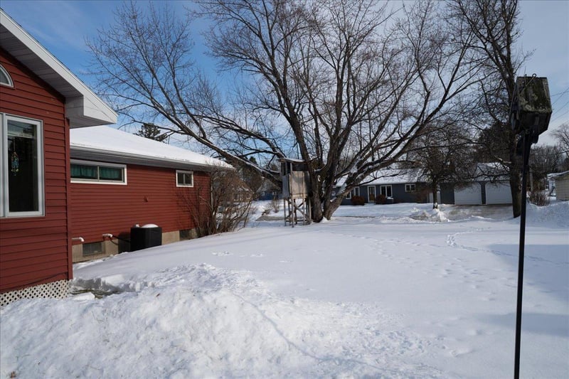 236 Wyandotte Rd, Hoyt Lakes, MN 55750