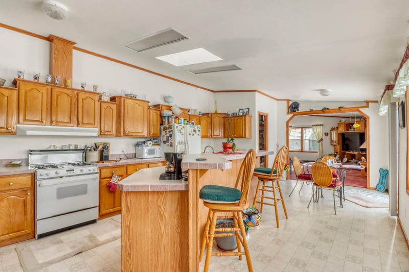 325 1 St SW, Ulen, MN 56585