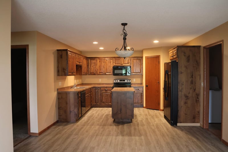 811 Stonehaven Pa, Milaca, MN 56353