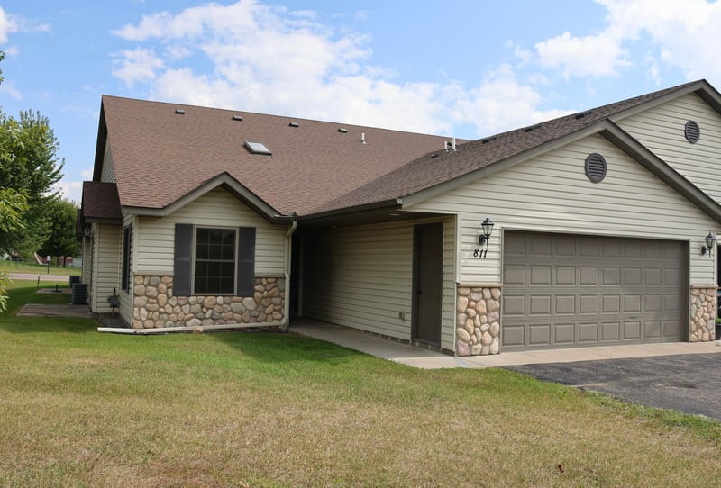 811 Stonehaven Pa, Milaca, MN 56353