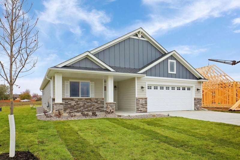 17785 Hoover St NW, Elk River, MN 55330