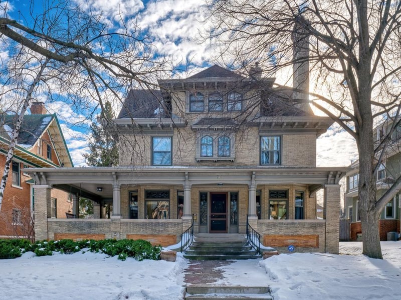 716 Lincoln Ave, Saint Paul, MN 55105