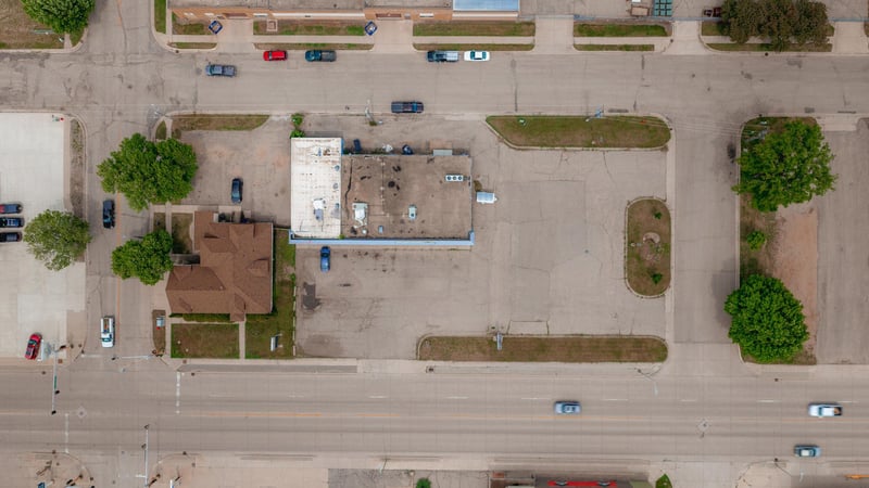 916 Litchfield Ave SW, Willmar, MN 56201