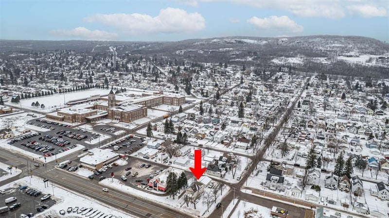 4303 Grand Ave, Duluth, MN 55807