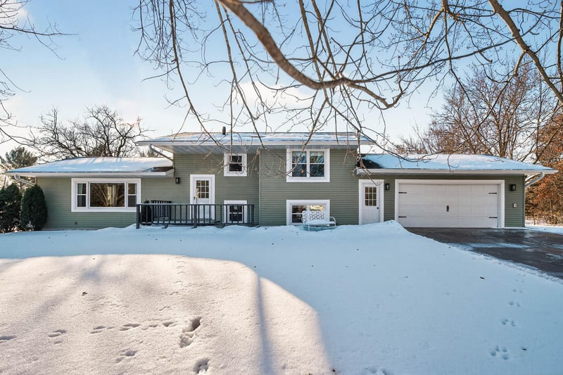 3610 211th Ln NW, Oak Grove, MN 55303