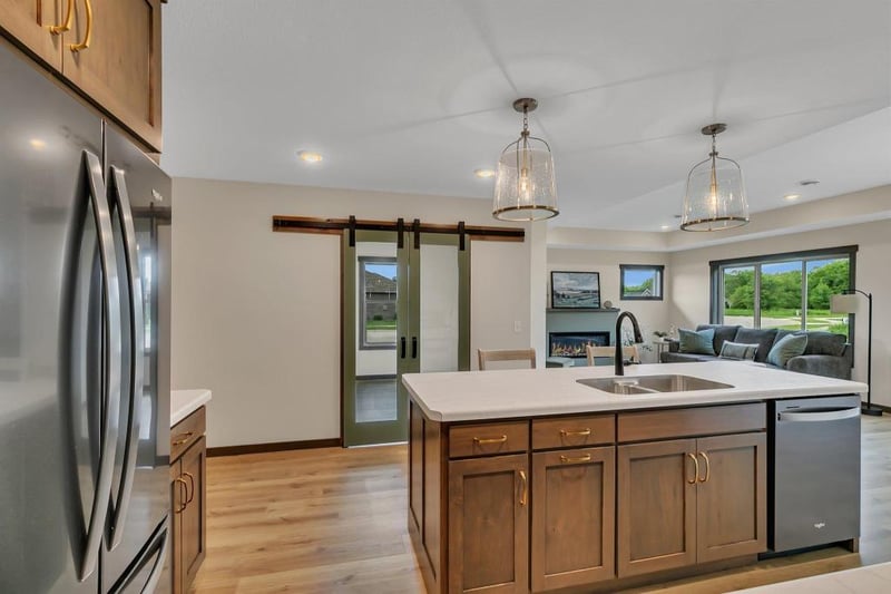 5815 Rivers Edge Dr, Saint Cloud, MN 56303