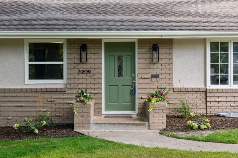 6209 Halifax Ave S, Edina, MN 55424
