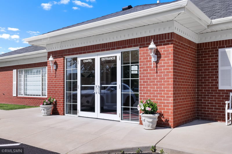 16394 Glory Ln, Eden Prairie, MN 55344