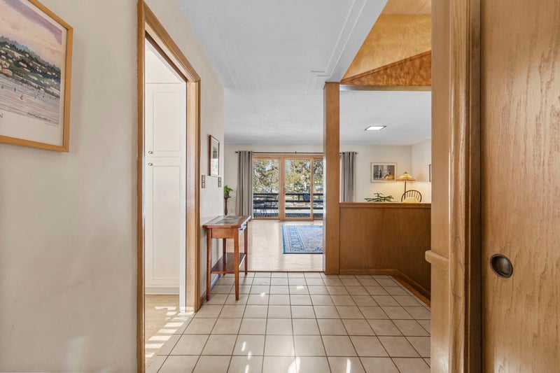 3700 Chowen Curve, Edina, MN 55410