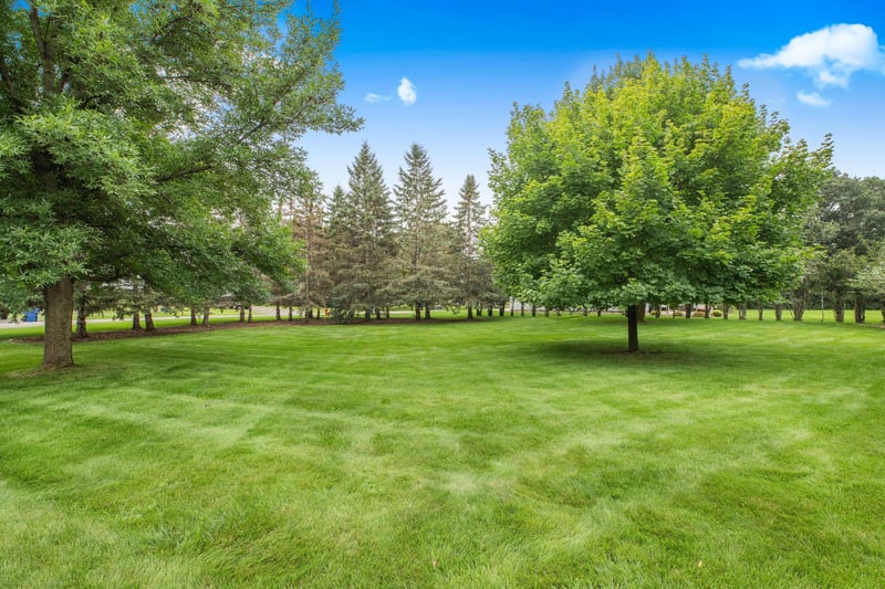 2607 Regal Rd, Saint Cloud, MN 56301