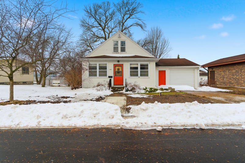 110 S 3rd St, Kiester, MN 56051