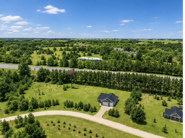1400 Carriage Hill Dr, Hinckley, MN 55037