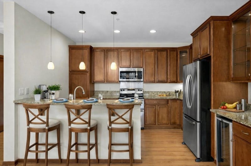 7100 Metro Blvd #223, Edina, MN 55439