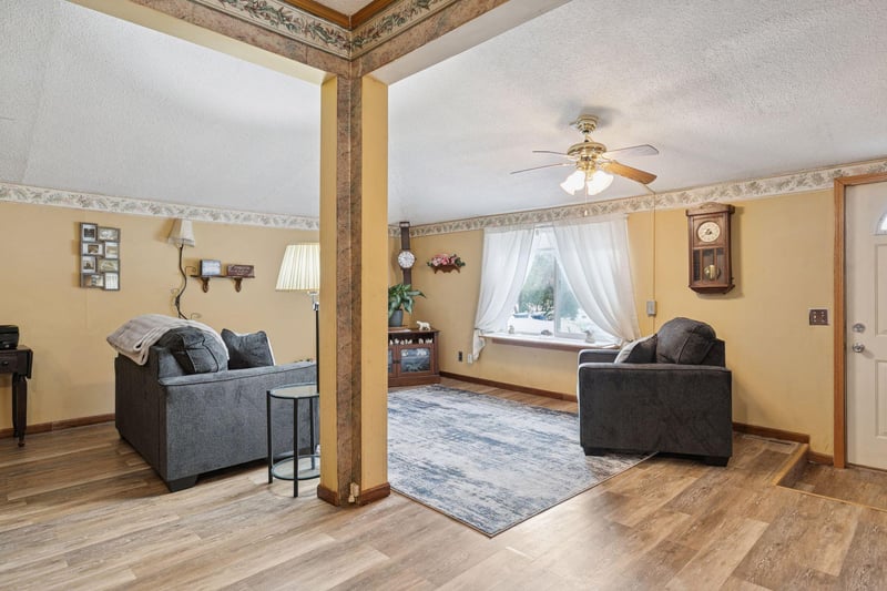 2559 2nd St, White Bear Twp, MN 55110