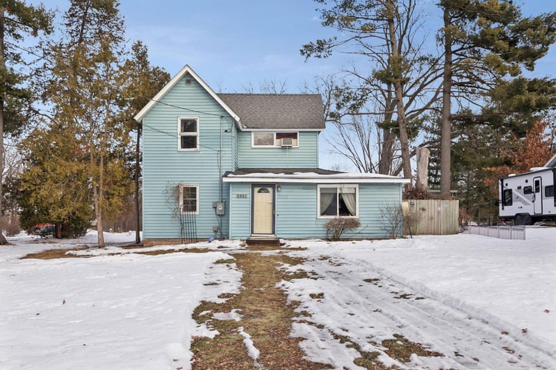 2559 2nd St, White Bear Twp, MN 55110
