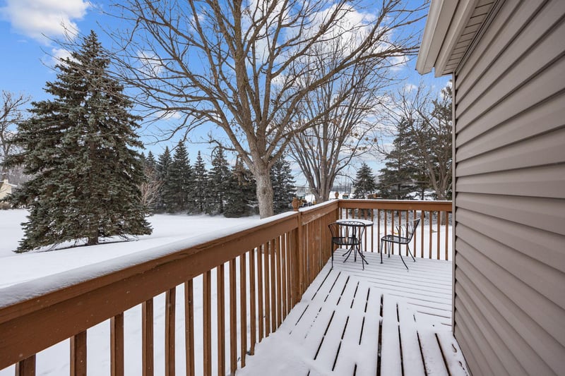 3563 Pilgrim Ln N, Plymouth, MN 55441