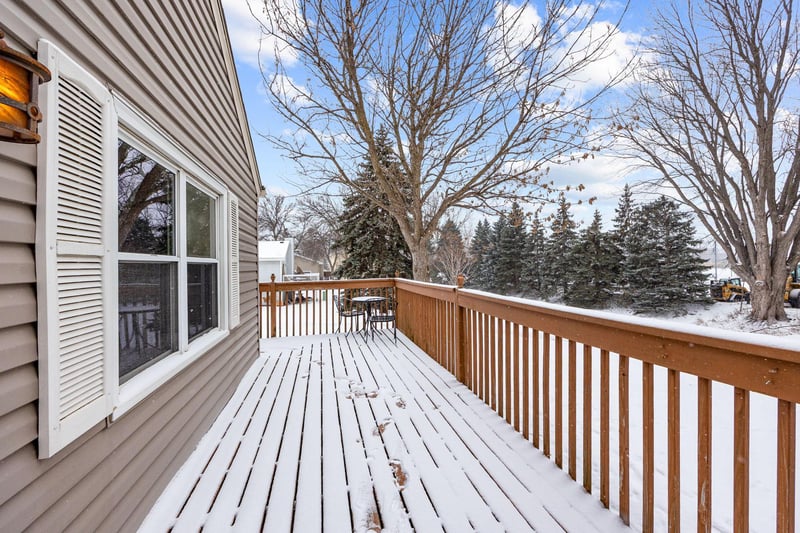 3563 Pilgrim Ln N, Plymouth, MN 55441