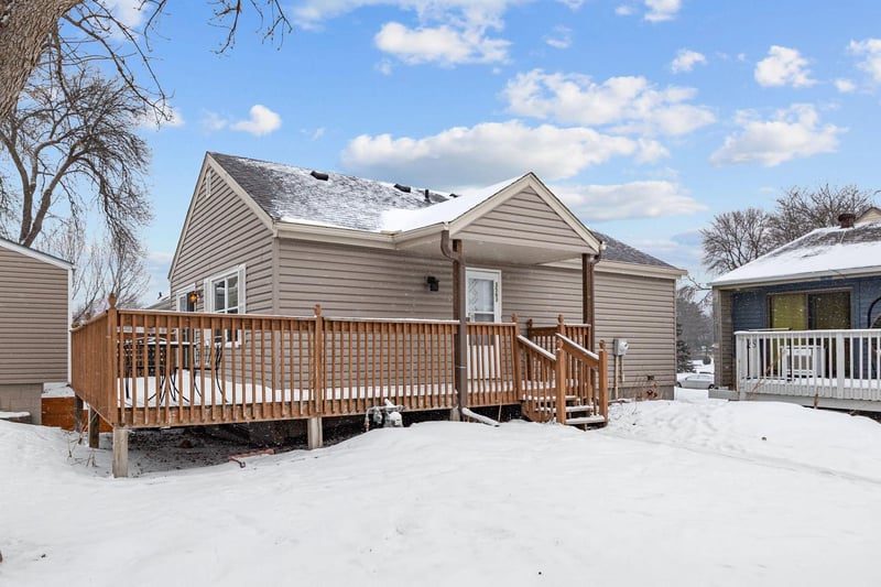 3563 Pilgrim Ln N, Plymouth, MN 55441
