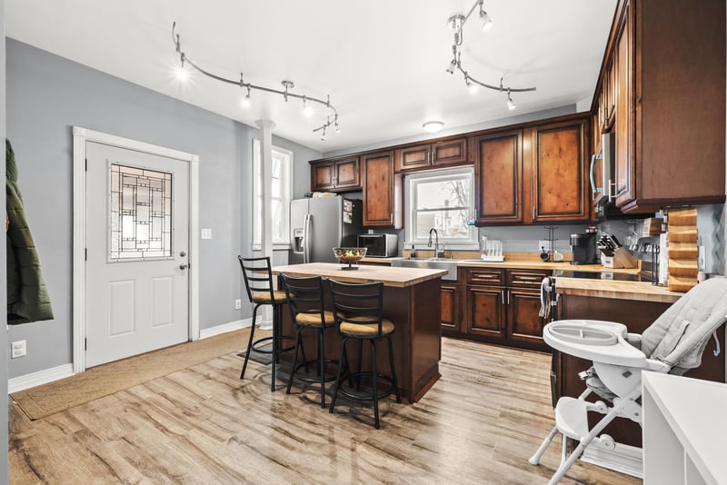 401 W Adams St, Arlington, MN 55307