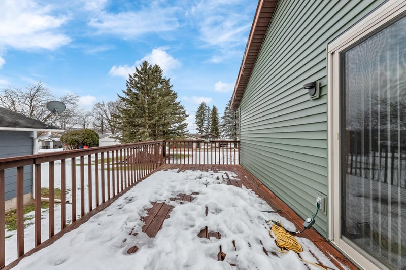 145 4th Ave NW, Elgin, MN 55932