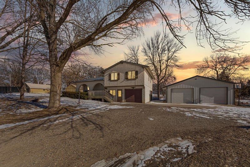 51489 Southridge Ln, Waterville, MN 56096