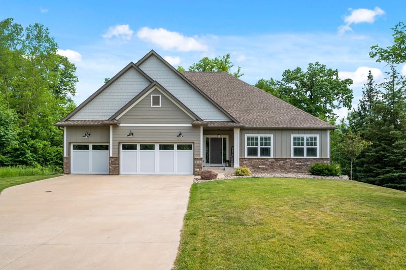 14142 Wilds Overlook NW, Prior Lake, MN 55372