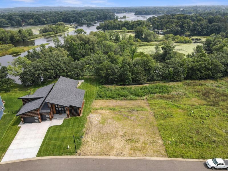 18651 Ogden Cir NW, Elk River, MN 55330