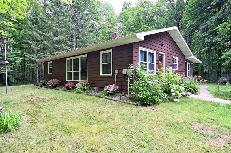 6880 N Koudelka Ave, Stone Lake, WI 54876