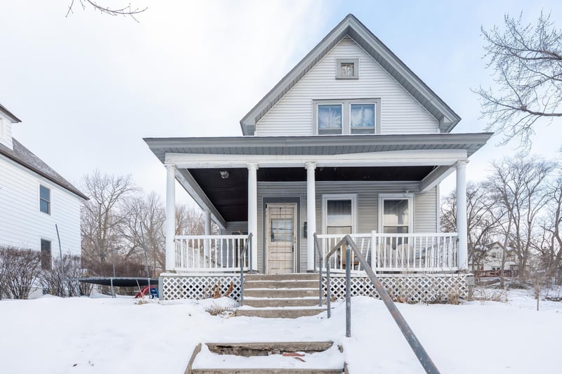 655 Robert St S, Saint Paul, MN 55107