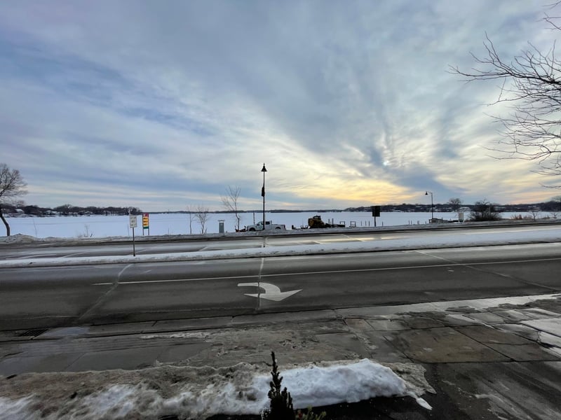 4032 Shoreline Dr, Spring Park, MN 55384